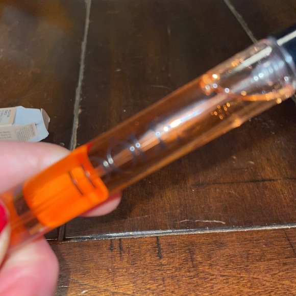 Idole Spray - Picture 3 of 4